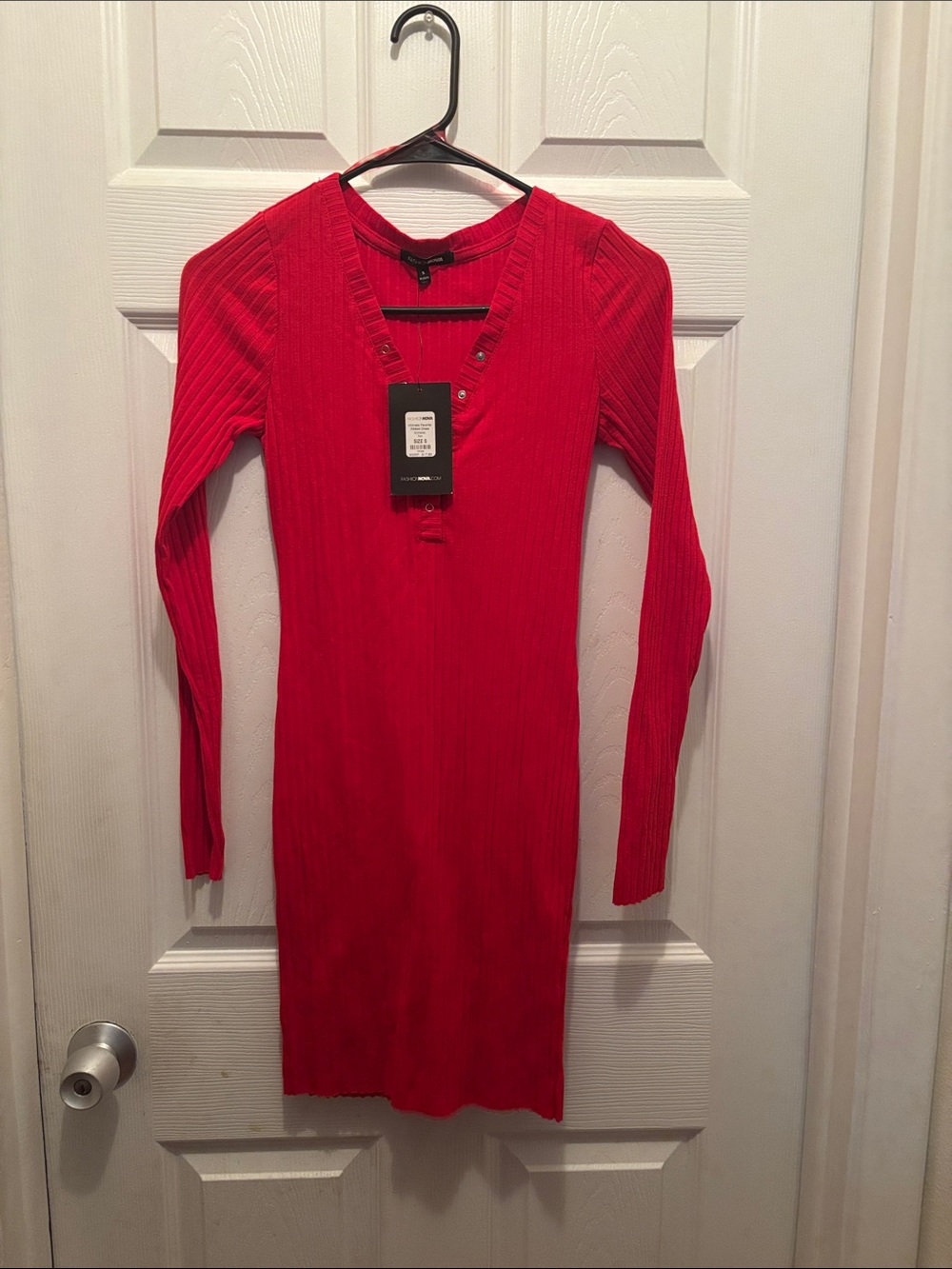 Fashion Nova Red Ribbed V-Neck Long-Sleeve Midi Dress